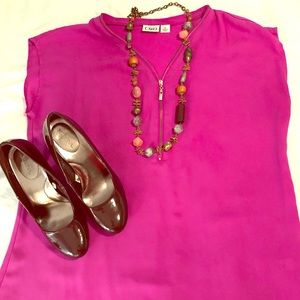 Size M Fuchsia Sleeveless Blouse